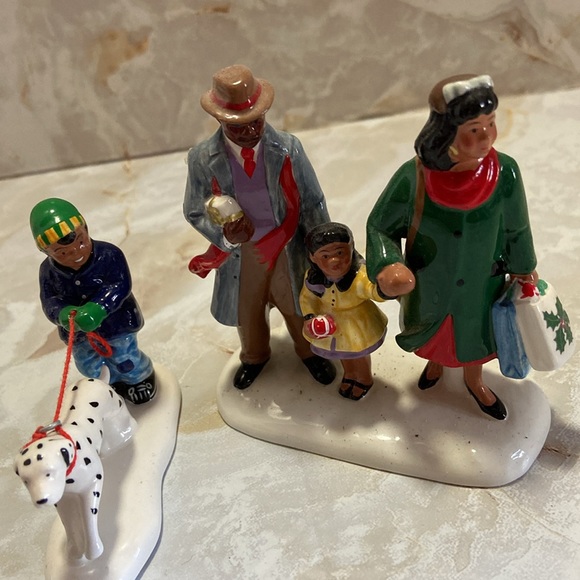 Department 56 Village Family 2 Pieces - Picture 3 of 6